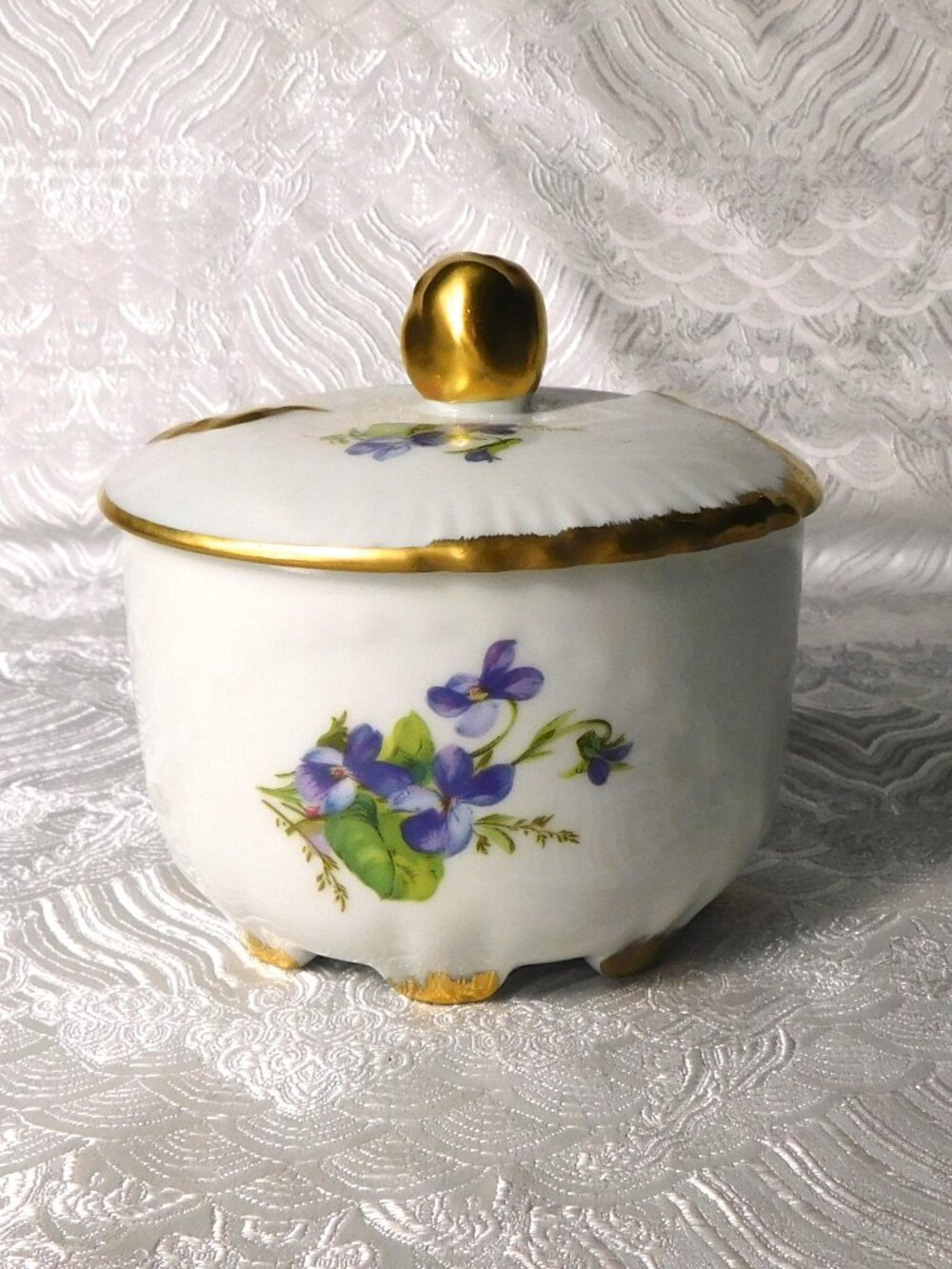 Limoges Castel Covered Vanity Dish # 27033
